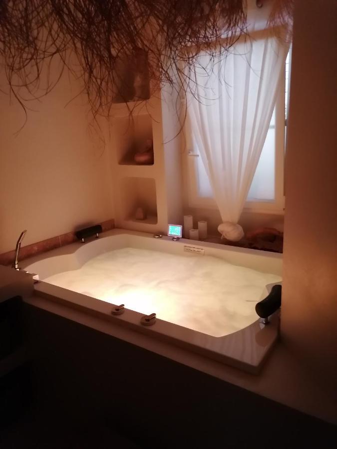 L'Autre Perle, Balneo En Supplement, Le Clos Des Perles Туртур Екстериор снимка