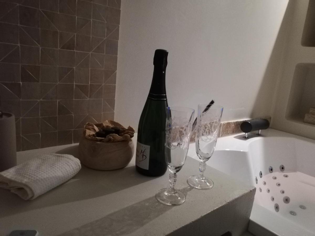 L'Autre Perle, Balneo En Supplement, Le Clos Des Perles Туртур Екстериор снимка